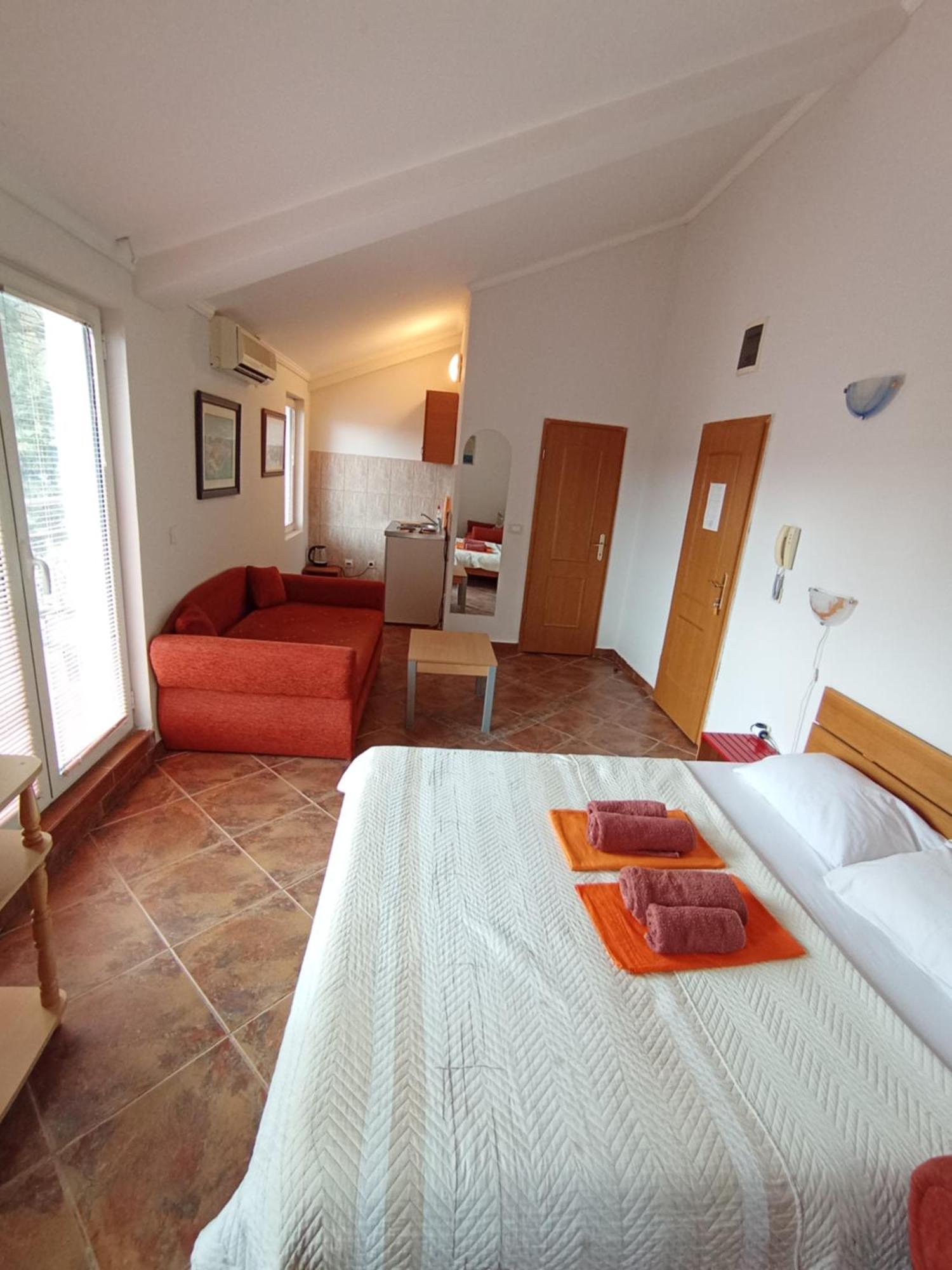 Markovic Aparthotel - Budva Becici Hotel Eksteriør bilde