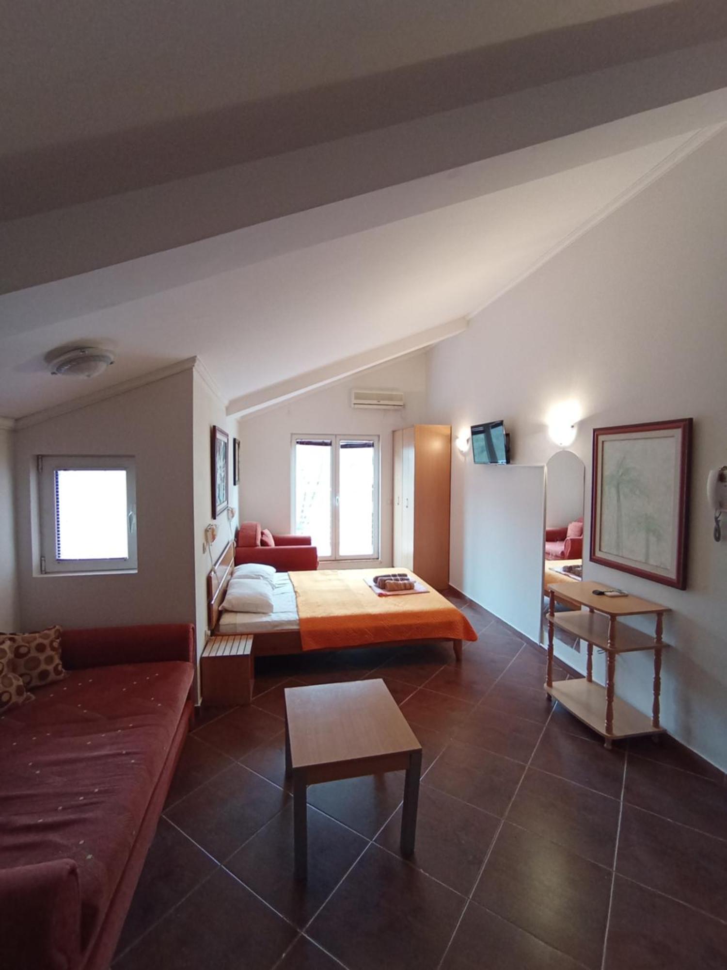 Markovic Aparthotel - Budva Becici Hotel Eksteriør bilde