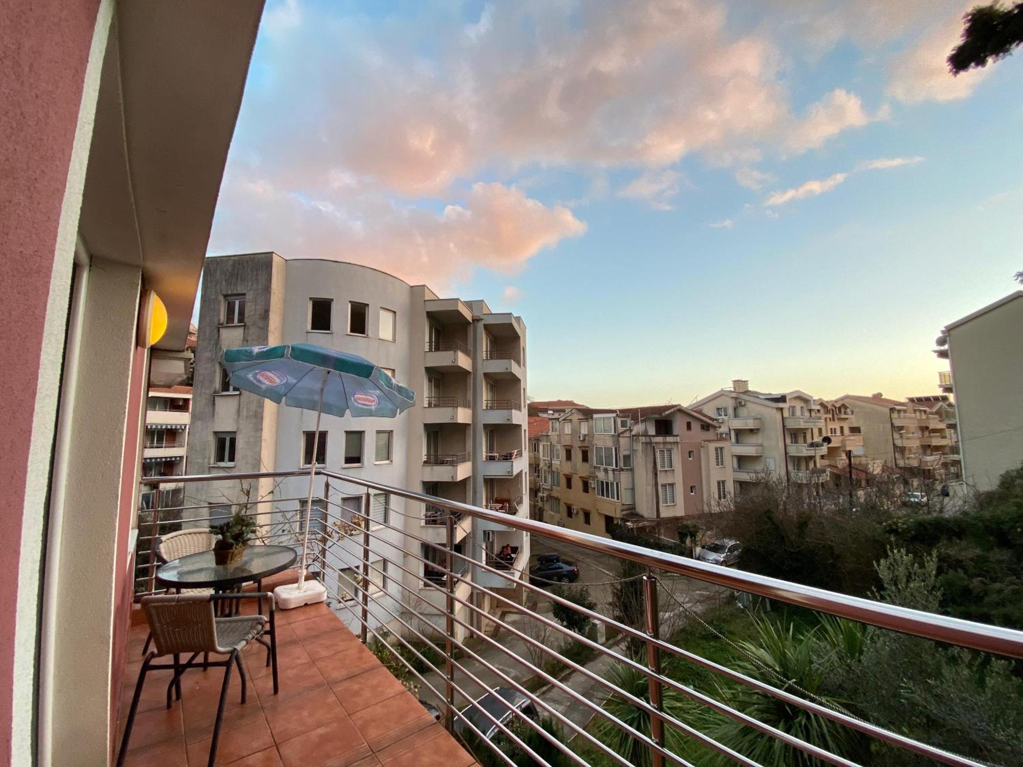 Markovic Aparthotel - Budva Becici Hotel Eksteriør bilde